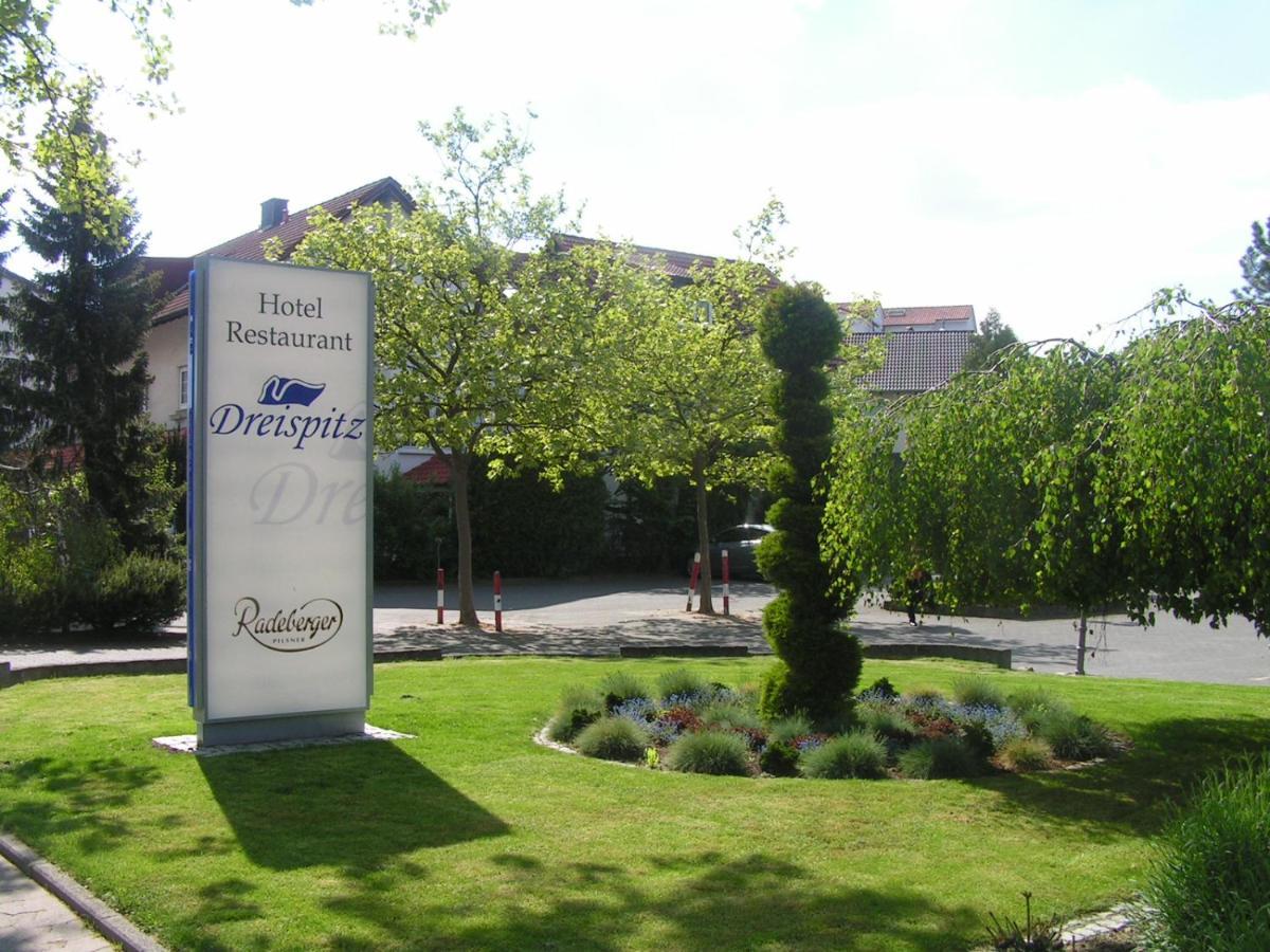 Dreispitz -B&B-Hotel Garni โฮฟไฮม์อัมเทานอส ภายนอก รูปภาพ